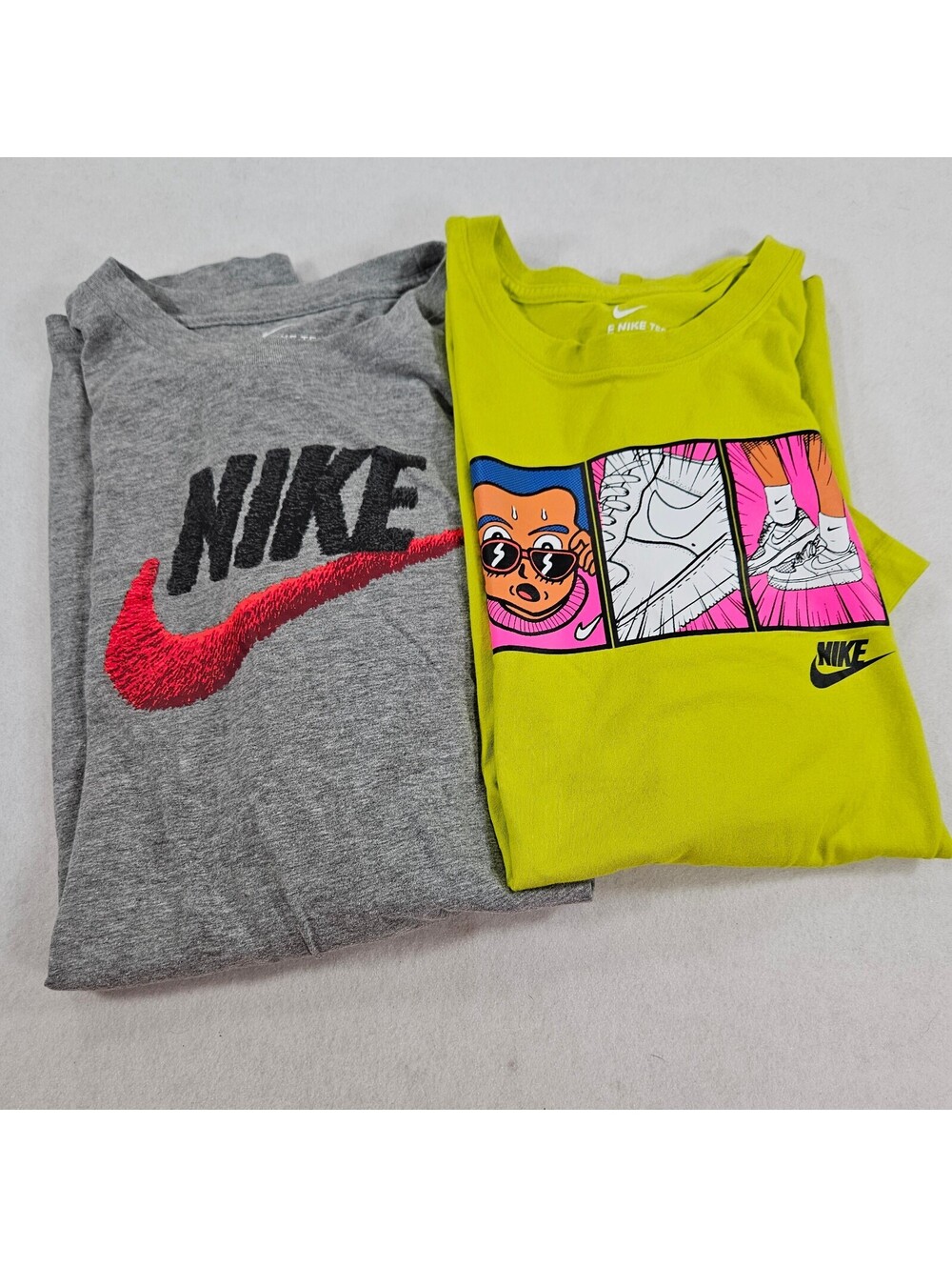 Lot of 2 Nike Mens XXL T Shirts Graphic Logo Gray Green Short Sleeve 2XL